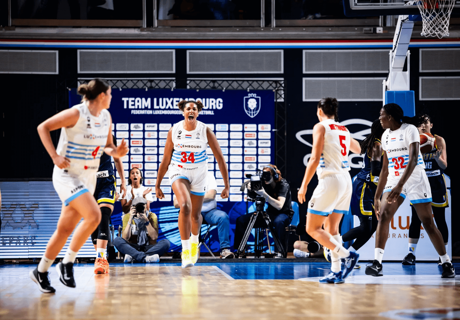 Luxembourg with a dominating victory in front of 1100 supporters (video ...